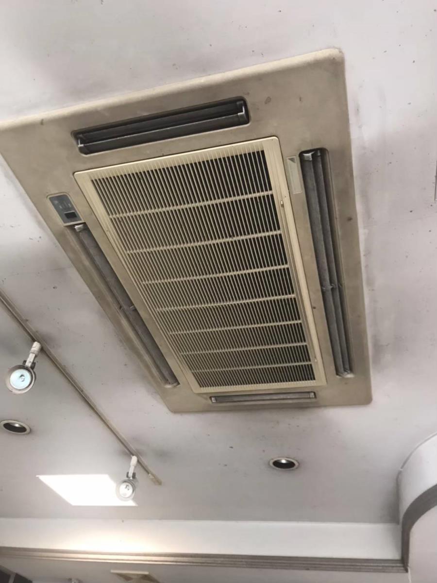 業務用エアコン、日本オフィス空調　エアコン施工前