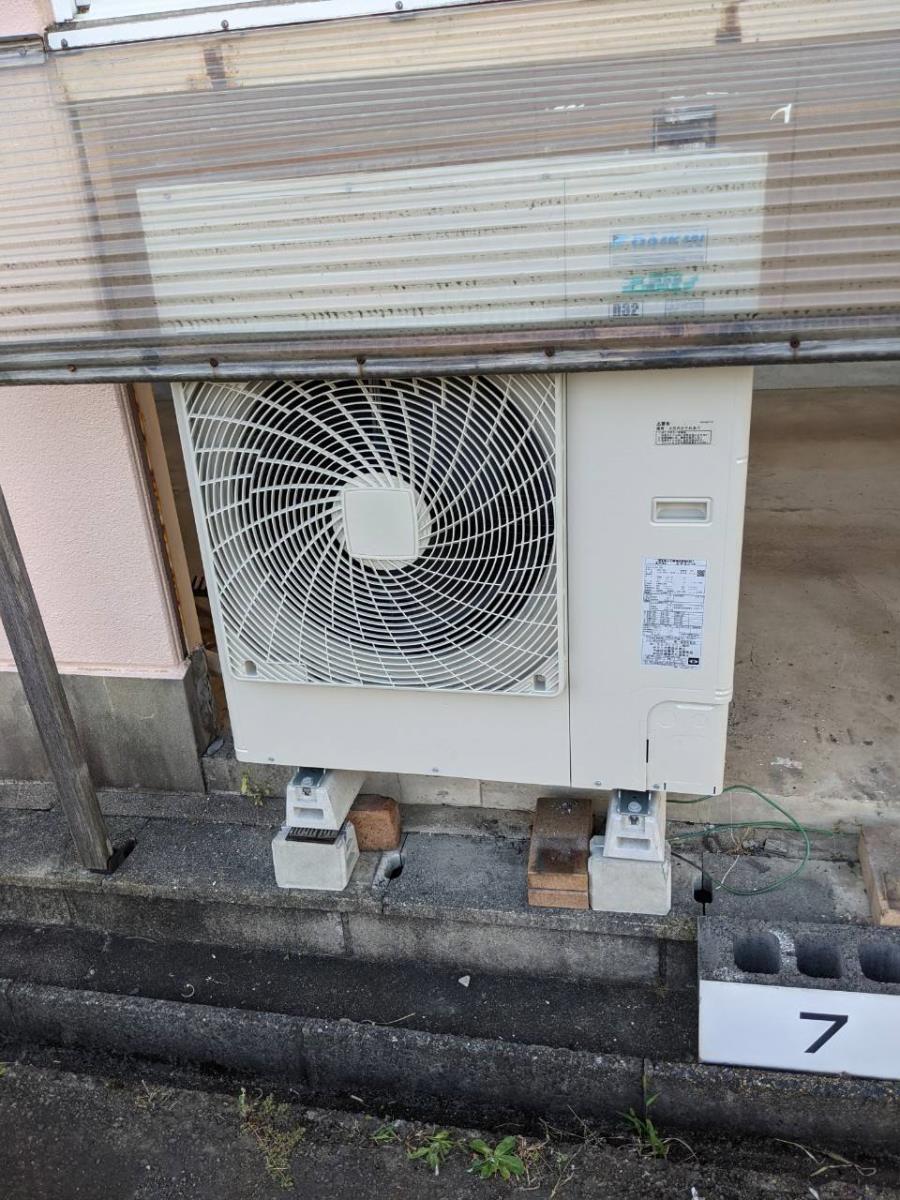 業務用エアコン、日本オフィス空調　施工後室外機